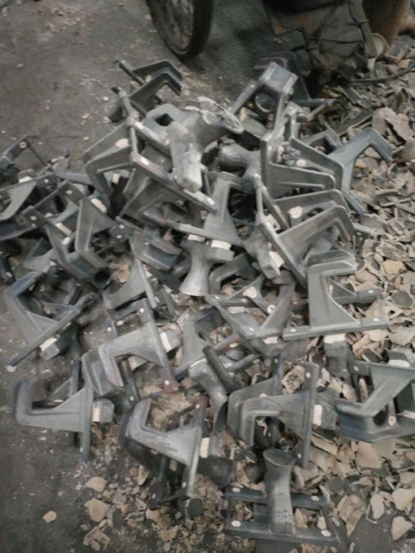 304高鐵配件生產(chǎn)現(xiàn)場(chǎng)